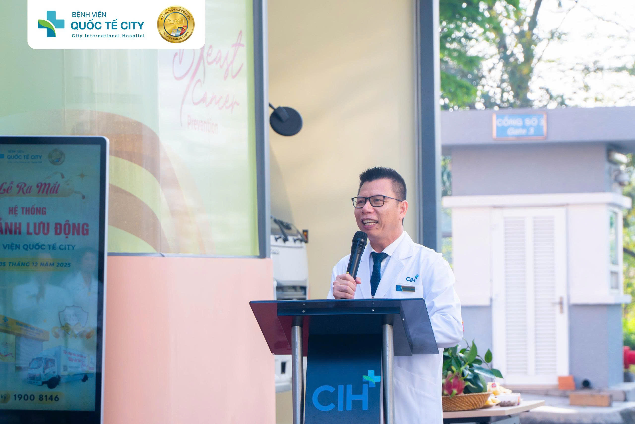 ThS.BS Trần Quốc Thành – Giám đốc Điều hành phát biểu khai mạc cho buổi lễ ra mắt hệ thống Xe nhũ ảnh lưu động