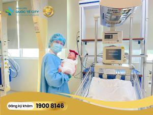 HÀNH TRÌNH HỒI SINH DIỆU KỲ CỦA BÉ SINH NON 31 TUẦN, NẶNG 1,1KG 1 Mua lanh dau nam khien tre de mac viem ho hap