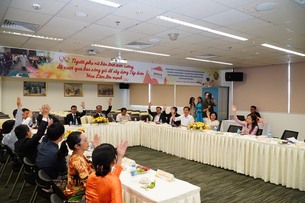 Hội đã biểu quyết thông qua nhân sự và phương hướng hoạt động