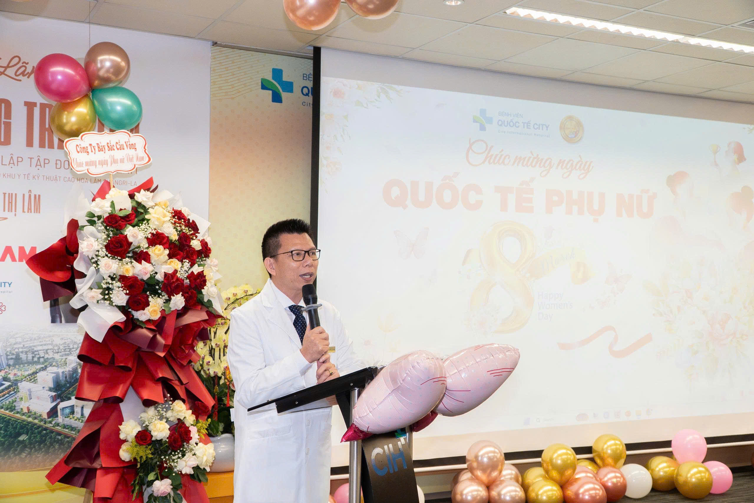 ThS. BS. Trần Quốc Thành – Giám đốc Điều hành Bệnh viện Quốc tế City, Phó Chủ tịch Thường trực Hội Khoa học Sức khỏe TP.HCM gửi lời chúc tới toàn thể nhân viên