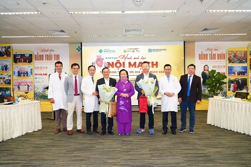 Khoa Tim mạch can thiệp Bệnh viện Quốc tế City đã tổ chức hội thảo thành công với nhiều bài báo cáo giá trị y khoa