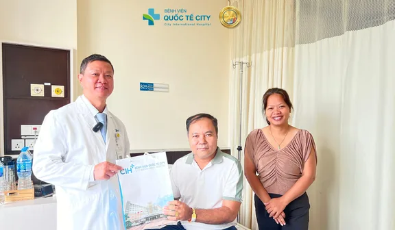 Bệnh nhân ung thư đại tràng cần tái khám định kỳ để theo dõi nguy cơ tái phát cũng như được tư vấn điều trị bổ sung nếu cần thiết
