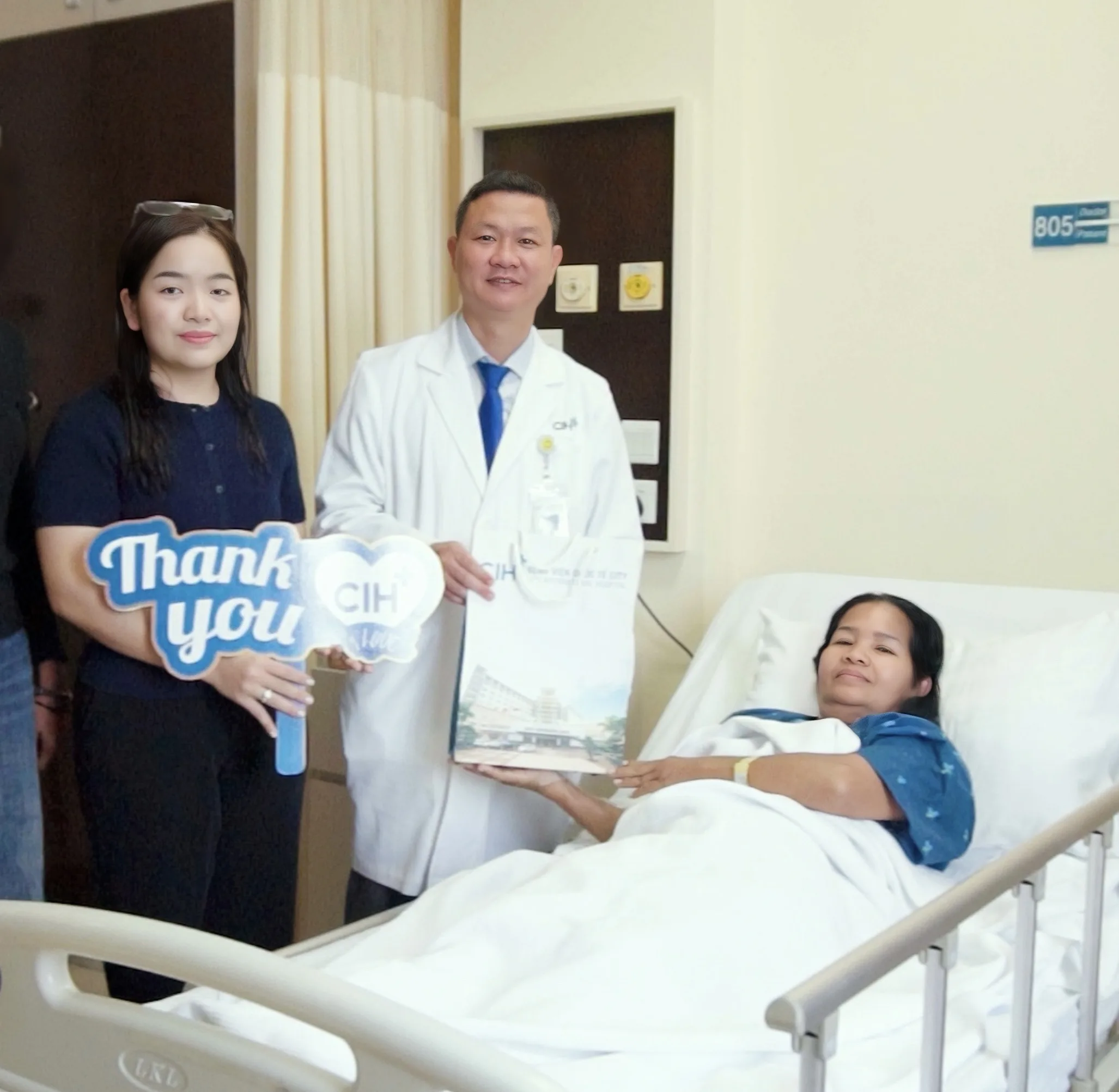 Ca bệnh sỏi ống mật chủ tái phát nhiều lần ở bệnh nhân người Campuchia đã được xử lý thành công bằng phẫu thuật nội soi