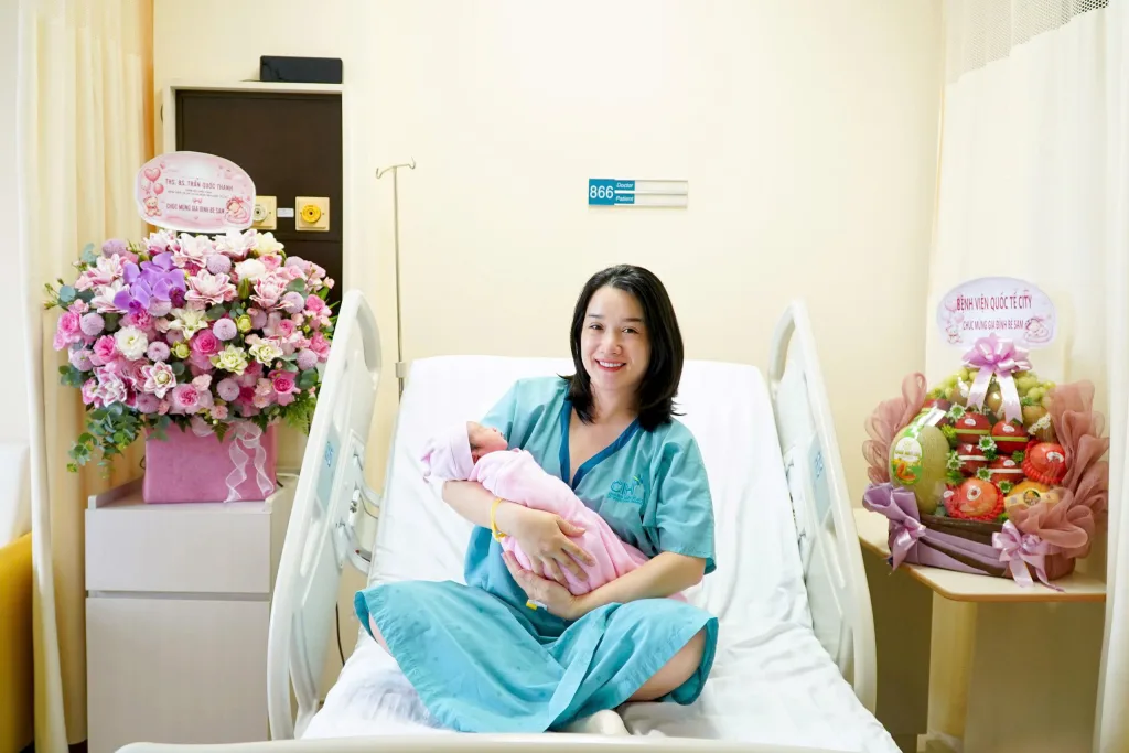 MC Phương Linh hạnh phúc đón con gái 2,6 kg chào đời sau hành trình IVF tại Bệnh viện Quốc tế City, khép lại những tháng ngày chờ đợi và lo lắng.