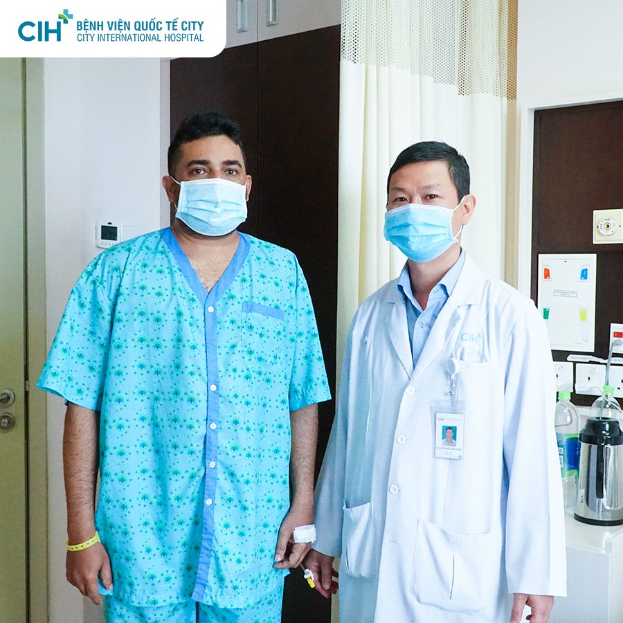 Phẫu thuật cấp cứu cắt túi mật nội soi điều trị viêm túi mật cấp do sỏi cho bệnh nhân người Sri Lanka thành công